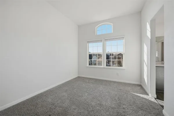 $2,500 | 3947 Oak Creek Circle, Denison, TX 75020