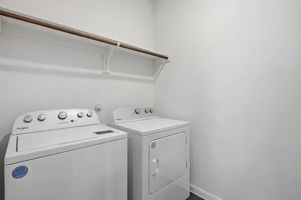 $2,500 | 3947 Oak Creek Circle, Denison, TX 75020