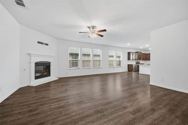 $2,500 | 3947 Oak Creek Circle, Denison, TX 75020