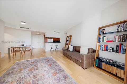 $5,900 | 901 Brickell Key Boulevard, Unit 609, Miami, FL 33131