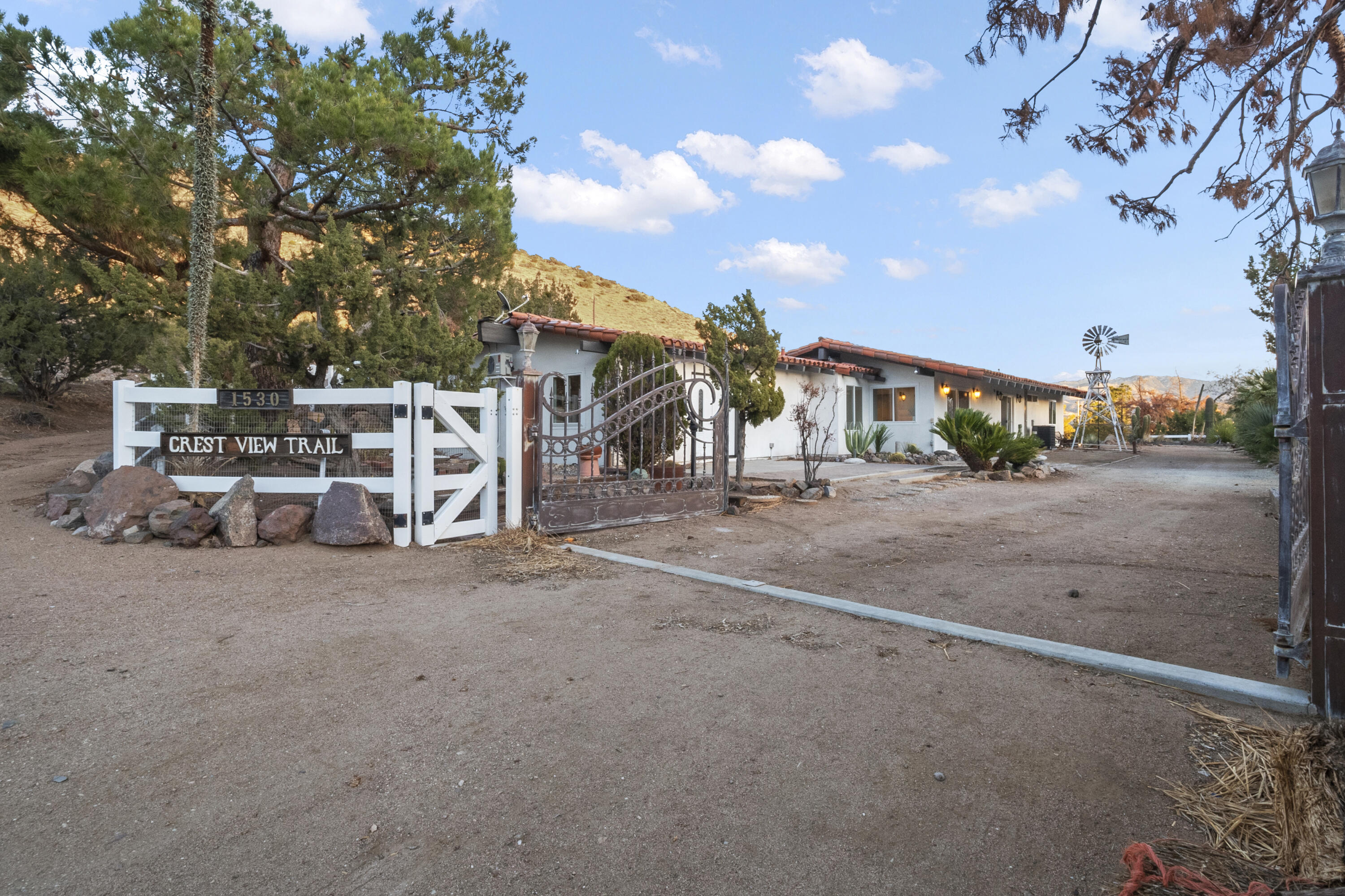1530 Crestview Trail Acton, CA 93510 - Photo 31 of 43 a view of a out door space area