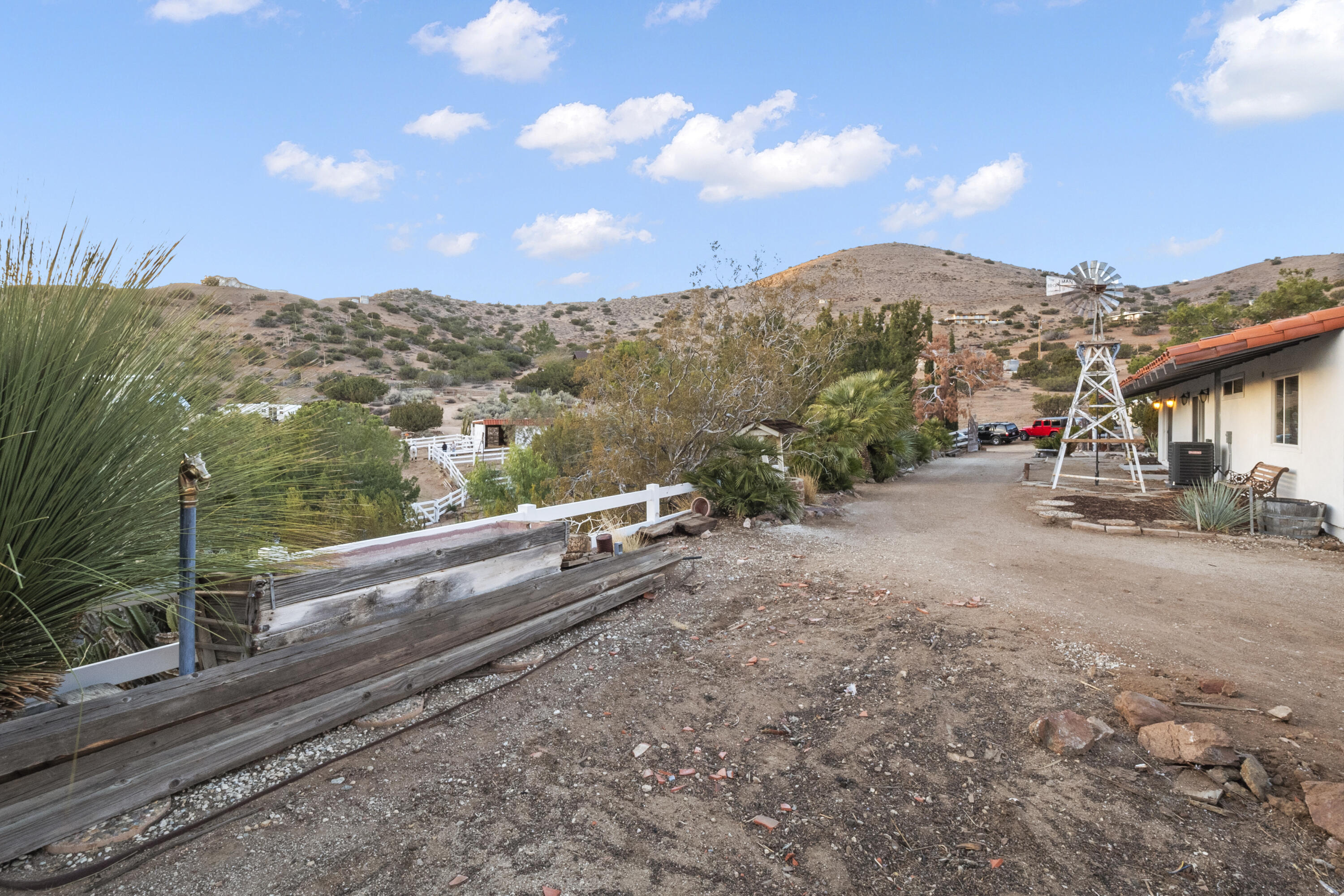 1530 Crestview Trail Acton, CA 93510 - Photo 34 of 43 a view of a house with a mountain