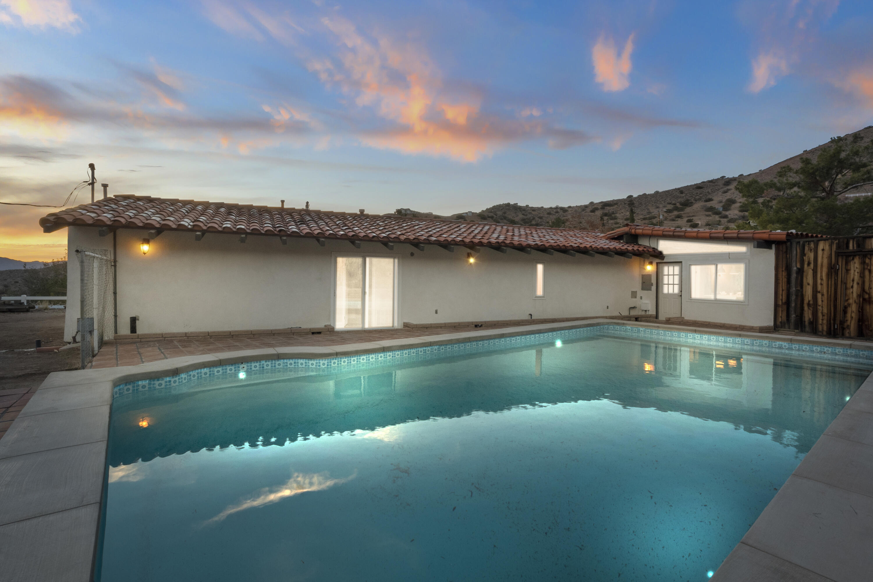 1530 Crestview Trail Acton, CA 93510 - Photo 43 of 43 a view of a house with a yard