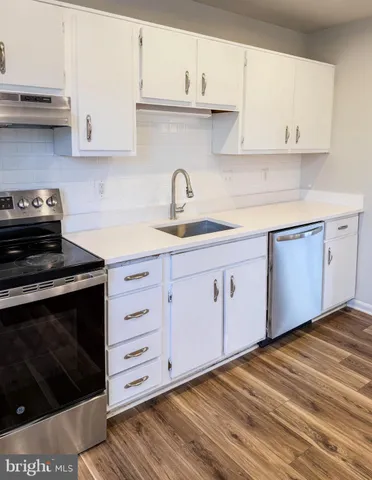 $570,000 | 9212 Landgreen Street, Manassas, VA 20110