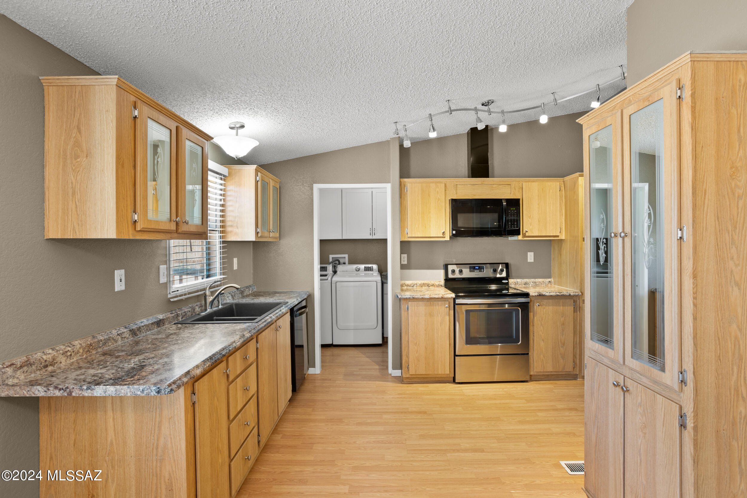 11451 West Ina Road Tucson, AZ 85743 - Photo 11 of 26