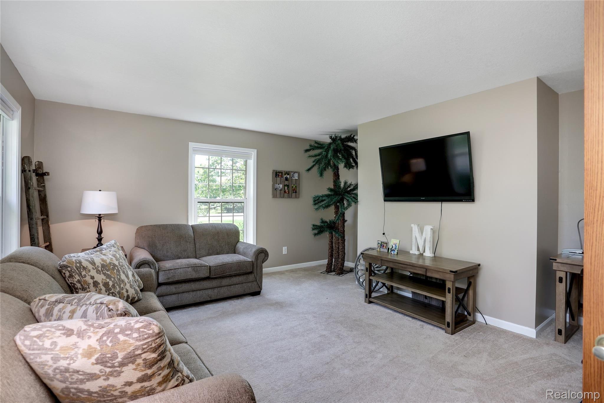 5134 East Dunbar Road Monroe, MI 48161 - Photo 10 of 36 5134+E+Dunbar+Rd+Monroe-14-original.jpg