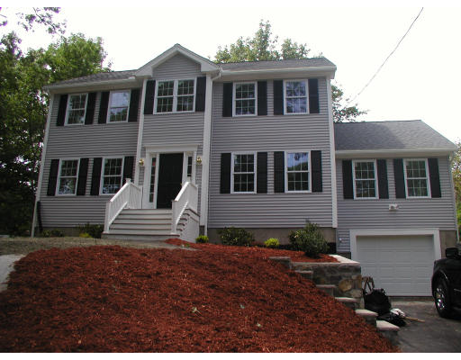 100 Saunders Road Lynn, MA 01904 - Photo 1 of 7 Gallery Image 1