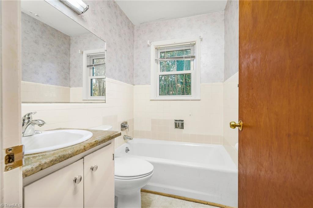 5253 Mountain View Road Winston-Salem, NC 27104 - Photo 18 of 34 Gallery Image 18