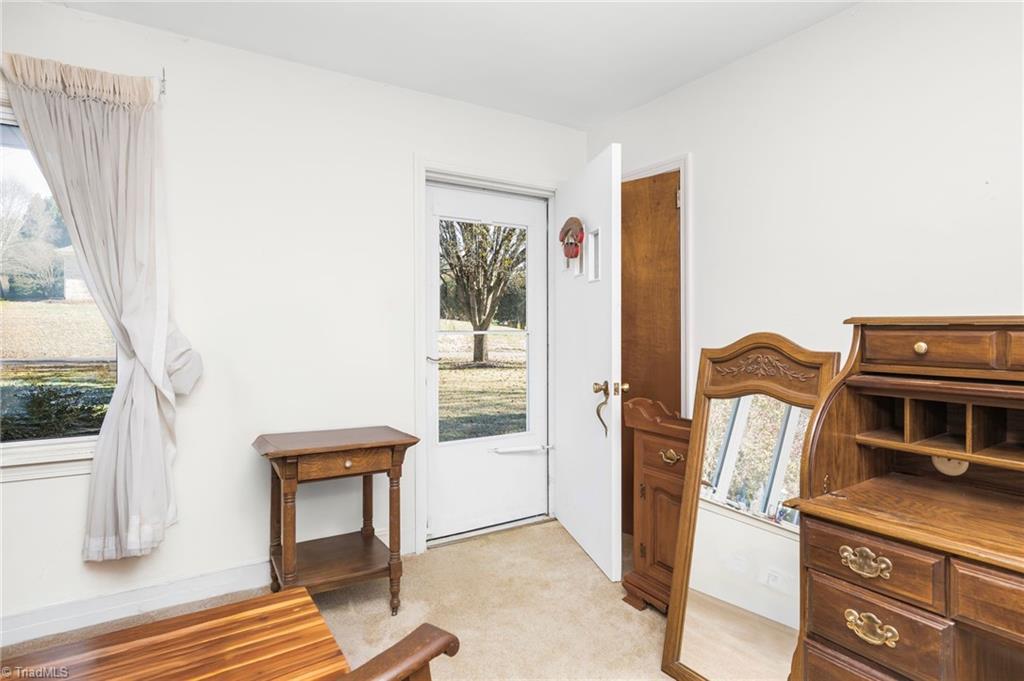 5253 Mountain View Road Winston-Salem, NC 27104 - Photo 3 of 34 Gallery Image 3