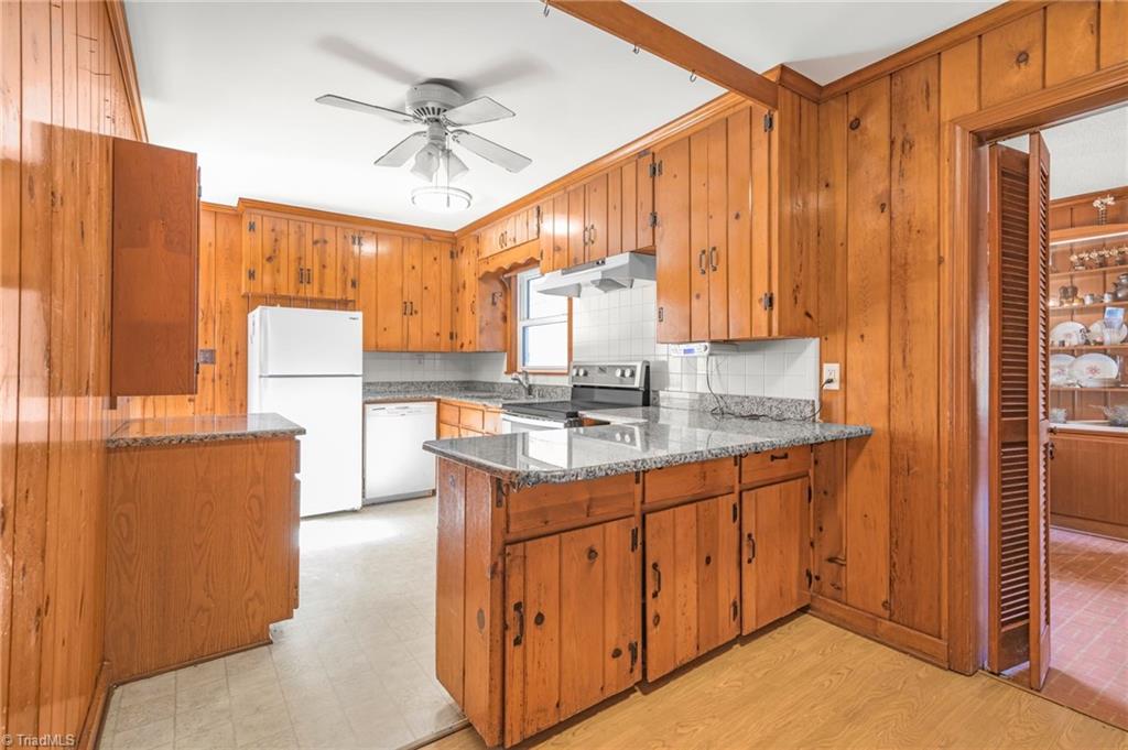 5253 Mountain View Road Winston-Salem, NC 27104 - Photo 9 of 34 Gallery Image 9