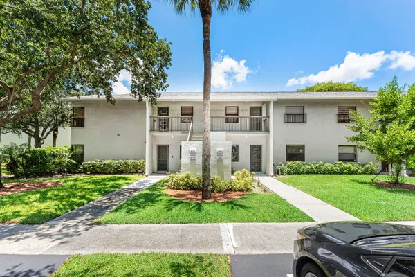 $224,900 | 3821 Carambola Circle North, Unit 2942, Coconut Creek, FL 33066
