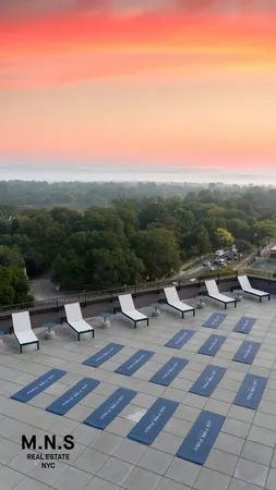 $3,923 | 11 Ocean Parkway, Unit 610 | Windsor Terrace