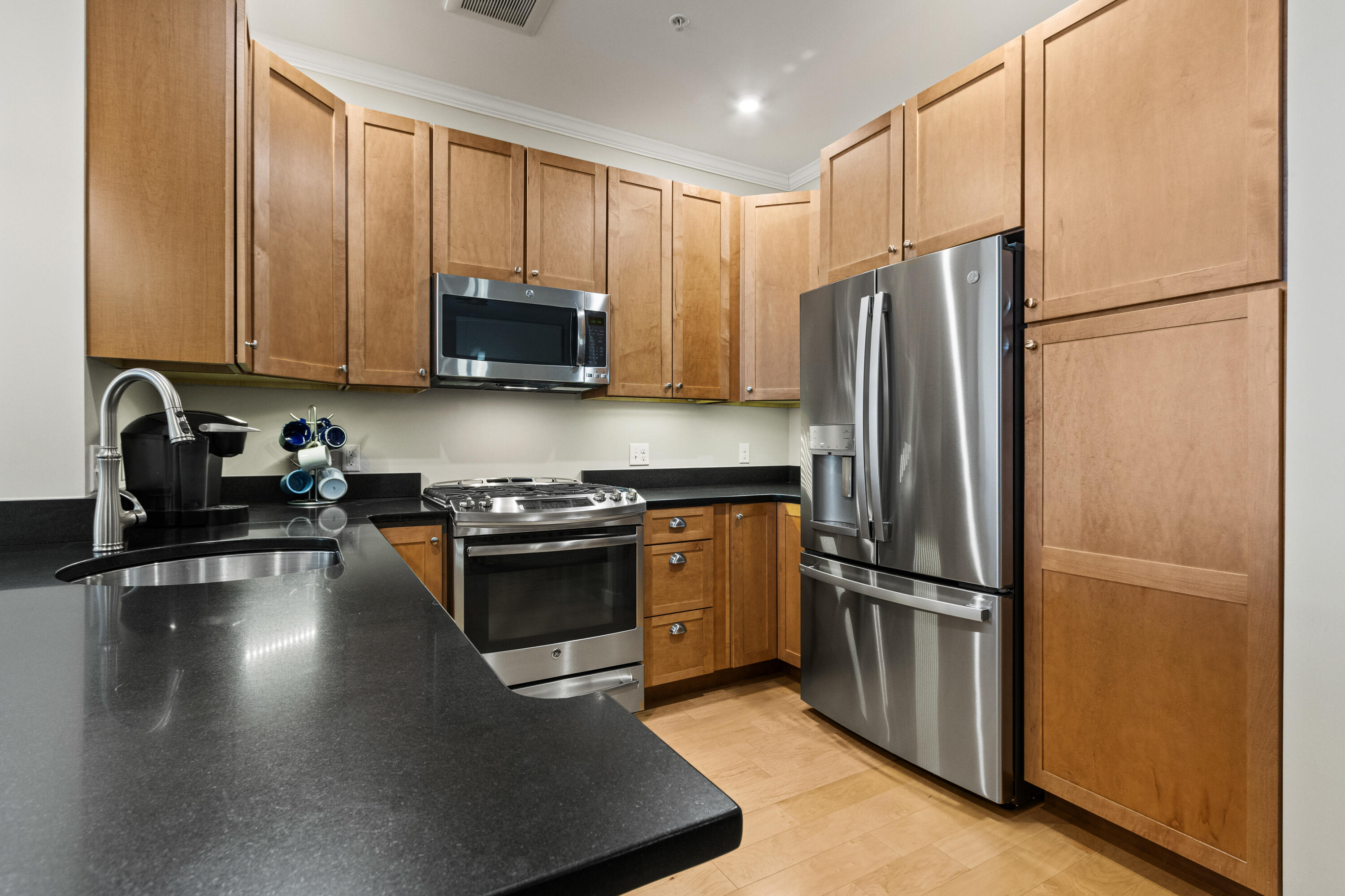 22 Hancock Street, Unit 303 Portland, ME 04101 - Photo 11 of 41 Kitchen
