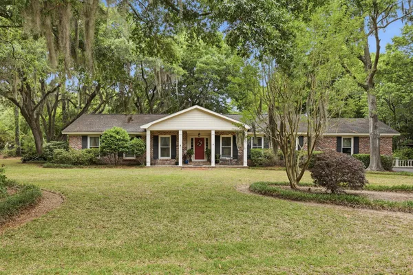 $2,400,000 | 314 Coinbow Drive, Mount Pleasant, SC 29464
