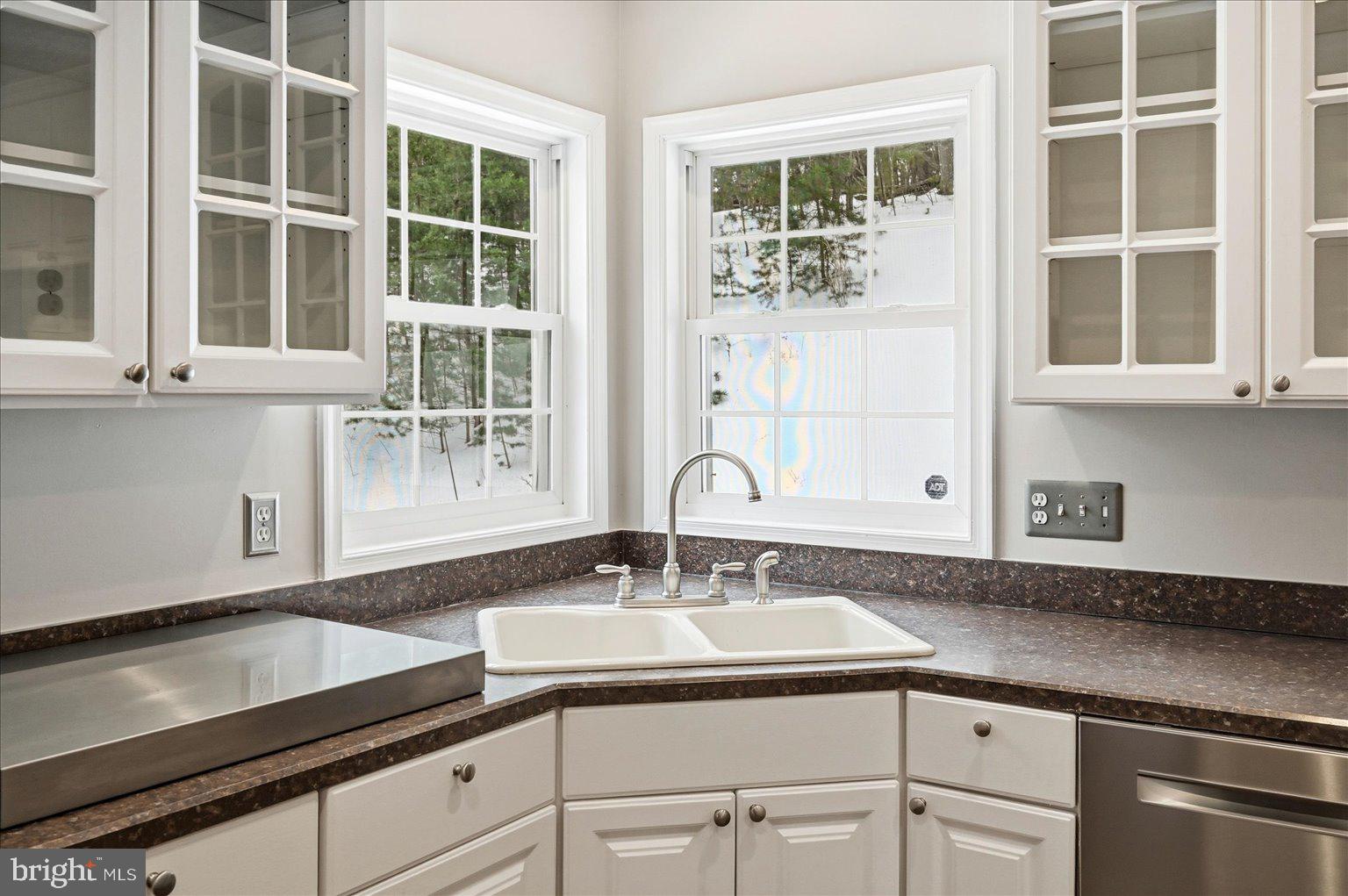 109 Waterside Lane Cross Junction, VA 22625 - Photo 13 of 107 Corner sink with views
