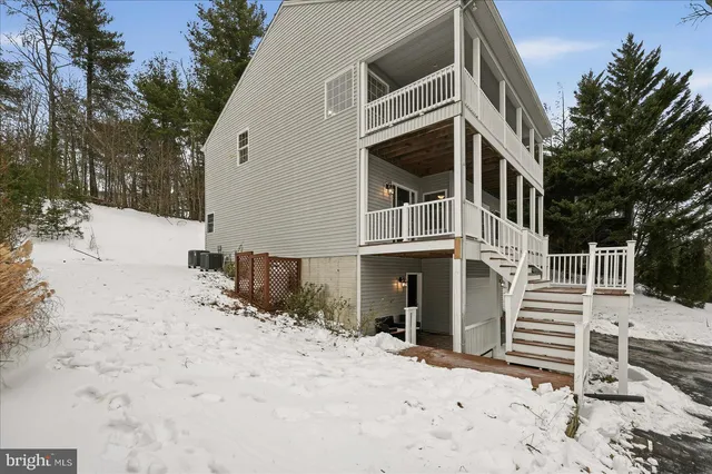 $499,900 | 109 Waterside Lane, Cross Junction, VA 22625