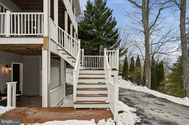 $499,900 | 109 Waterside Lane, Cross Junction, VA 22625