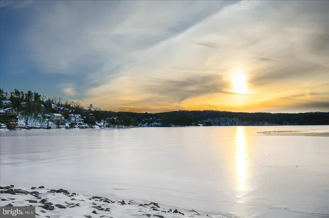 $499,900 | 109 Waterside Lane, Cross Junction, VA 22625