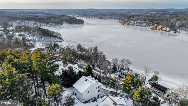 $499,900 | 109 Waterside Lane, Cross Junction, VA 22625