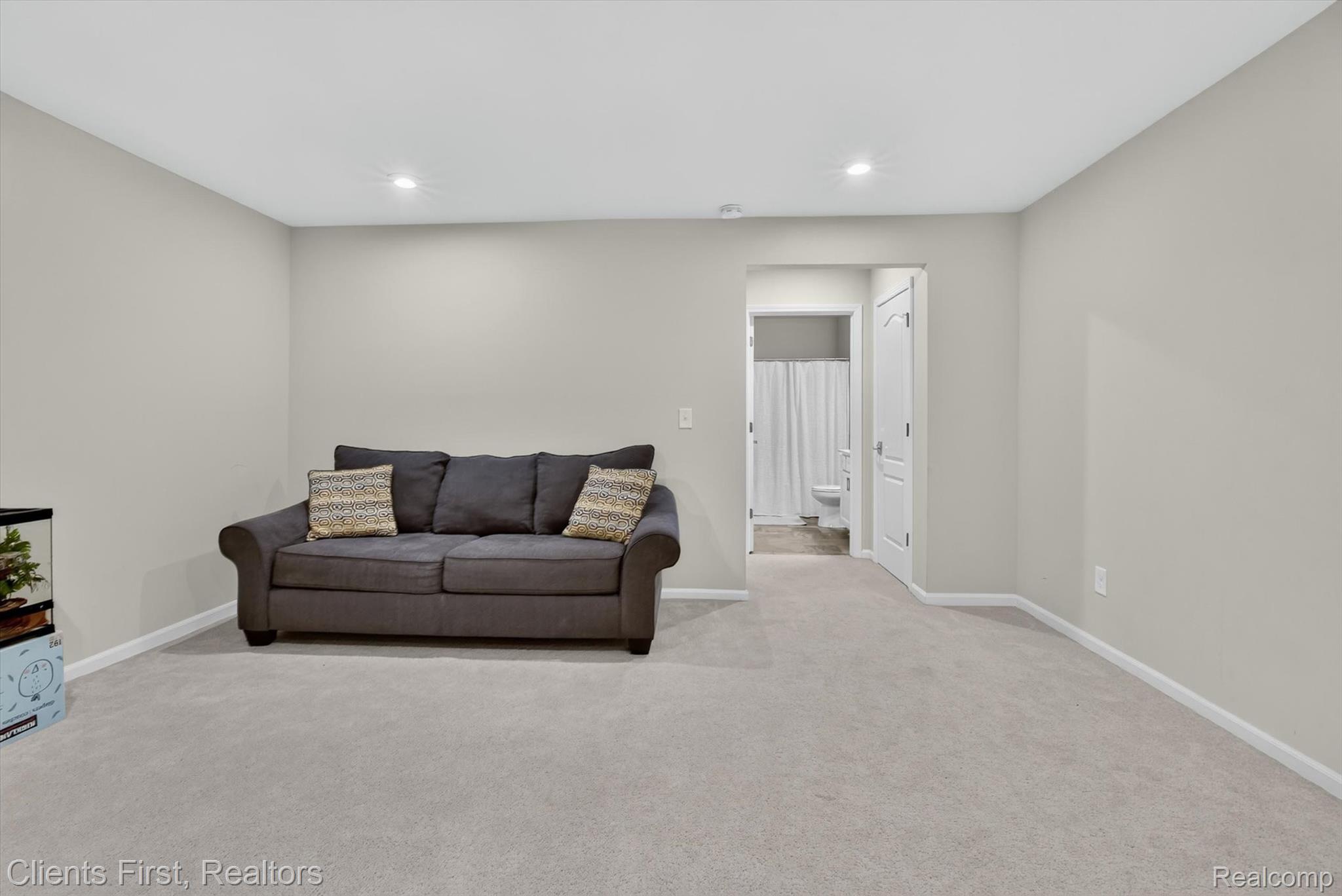 4699 Bingham Road Canton, MI 48188 - Photo 27 of 47 46-4699-Bingham-Rd-WindowStill-Photography.jpg
