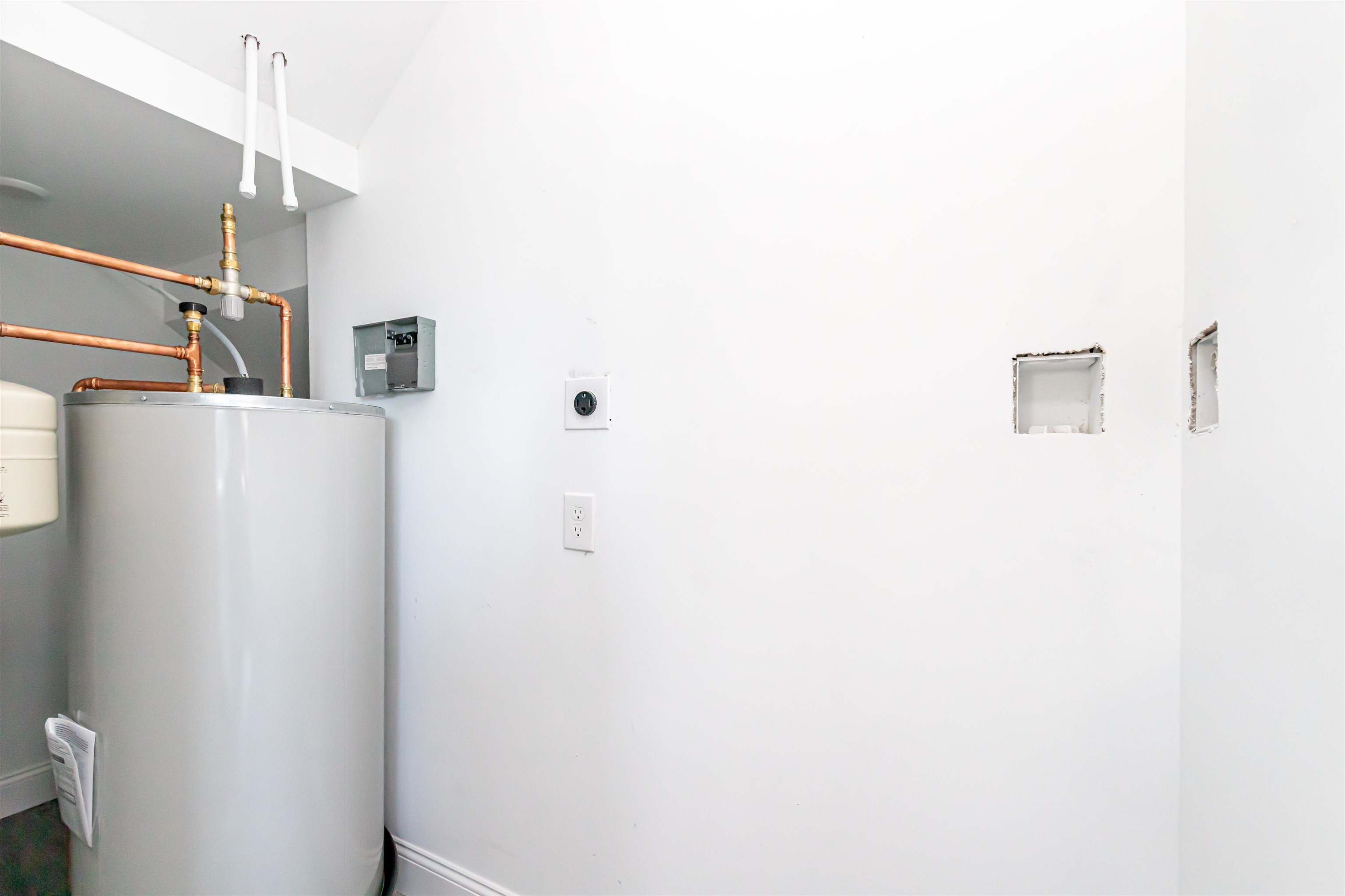 6 Copper Drive Dover, NH 03820 - Photo 9 of 32