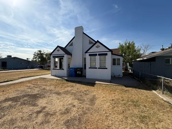 $1,300 | 1833 East Harvard Street, Unit 4, Phoenix, AZ 85006