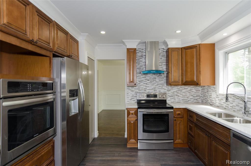 18151 Ramsgate Drive Lathrup Village, MI 48076 - Photo 25 of 47