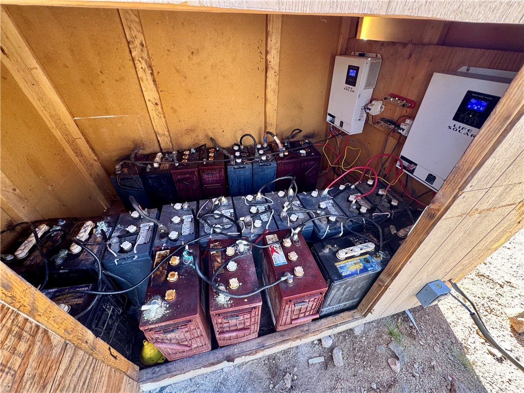 6806 North Frerichs Ranch Road Hackberry, AZ 86411 - Photo 22 of 37 Solar batteries