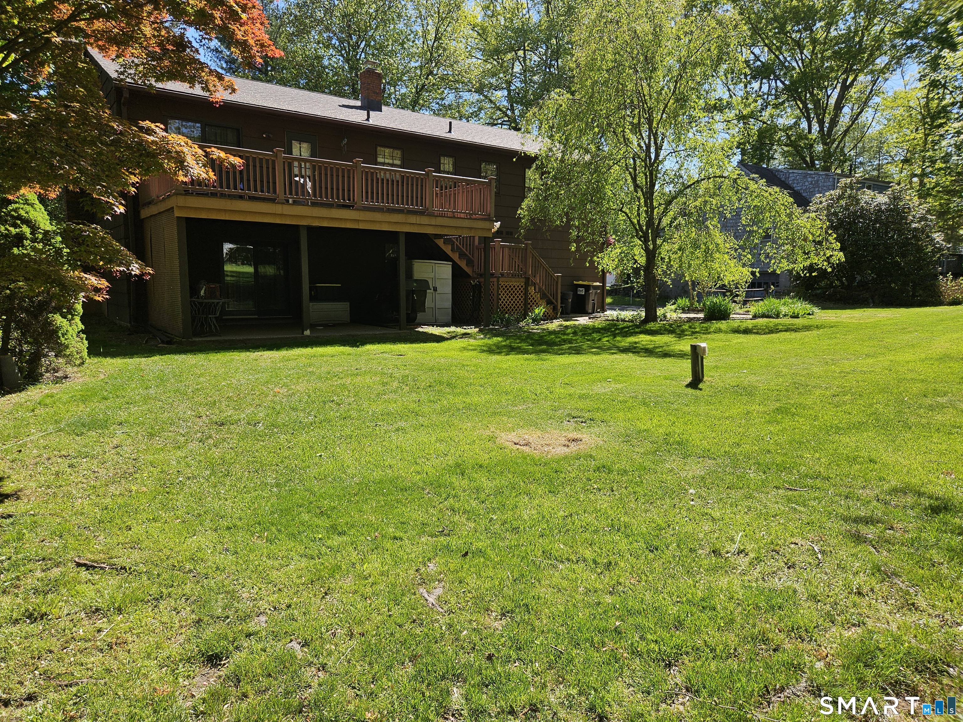 2010 Old Town Road Trumbull, CT 06611 - Photo 5 of 6