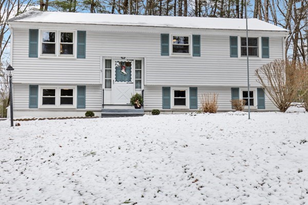 5 Harriman Road Merrimac, MA 01860 - Photo 1 of 31