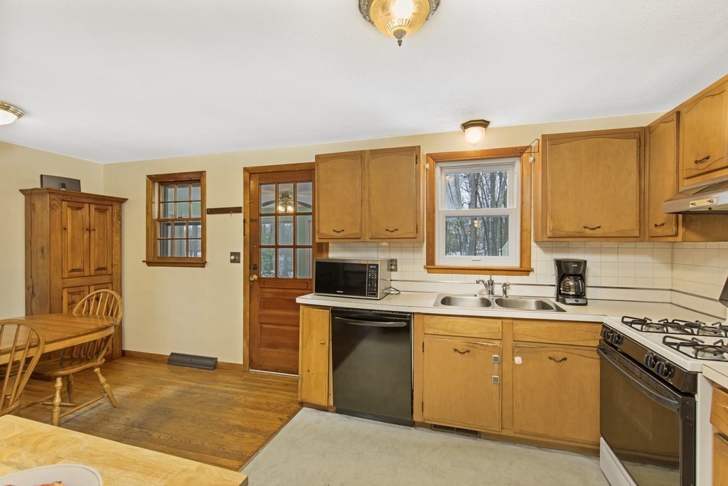 5 Harriman Road Merrimac, MA 01860 - Photo 12 of 31