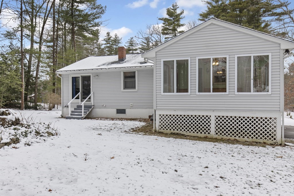 5 Harriman Road Merrimac, MA 01860 - Photo 3 of 31