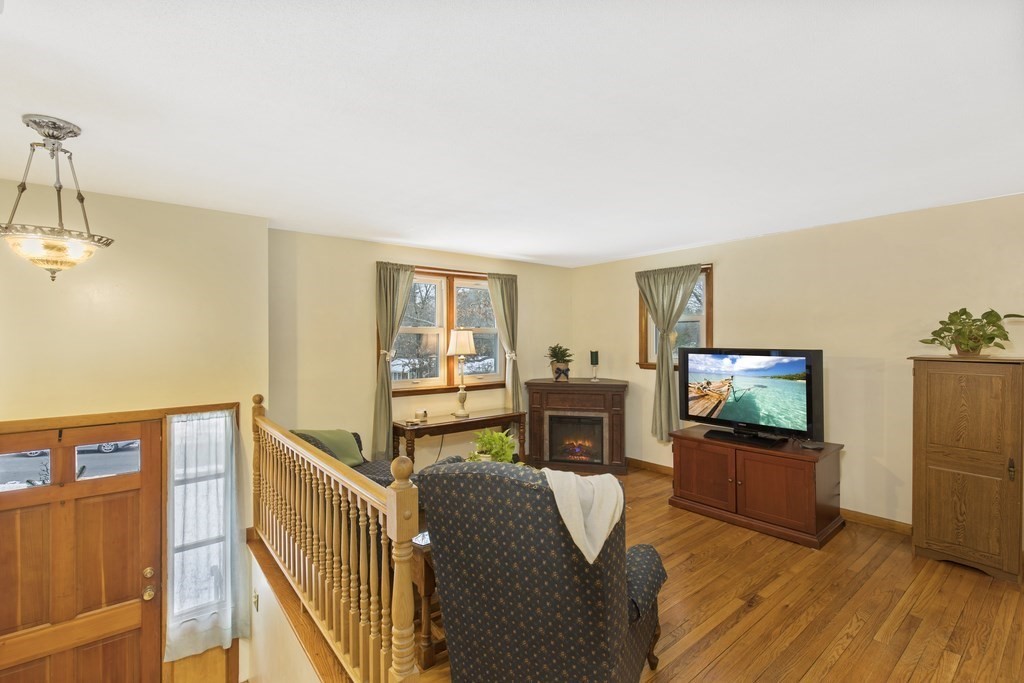5 Harriman Road Merrimac, MA 01860 - Photo 7 of 31