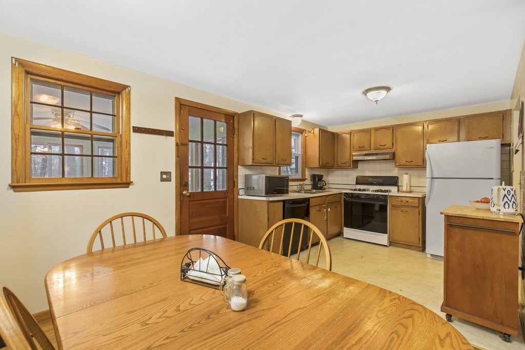 5 Harriman Road Merrimac, MA 01860 - Photo 10 of 31