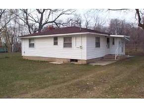 4918 Rochester, IN 46975 - Photo 2 of 3