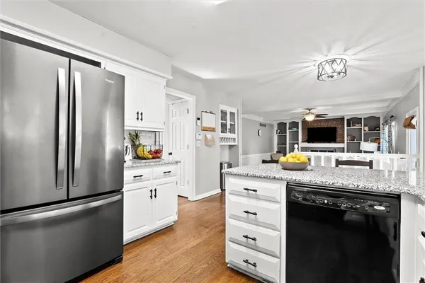 $425,000 | 8403 Swarner Drive, Lenexa, KS 66219