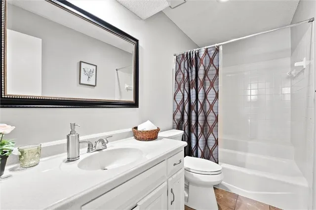 $425,000 | 8403 Swarner Drive, Lenexa, KS 66219