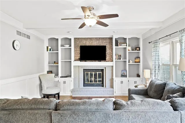 $425,000 | 8403 Swarner Drive, Lenexa, KS 66219