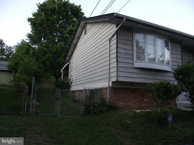 3728 Swann Road Suitland, MD 20746 - Photo 2 of 13 Exterior (Rear)