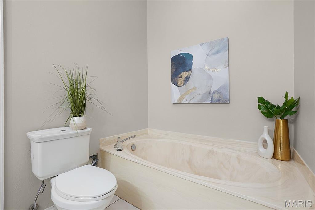 620 Bugle Run Drive Florissant, MO 63034 - Photo 12 of 26