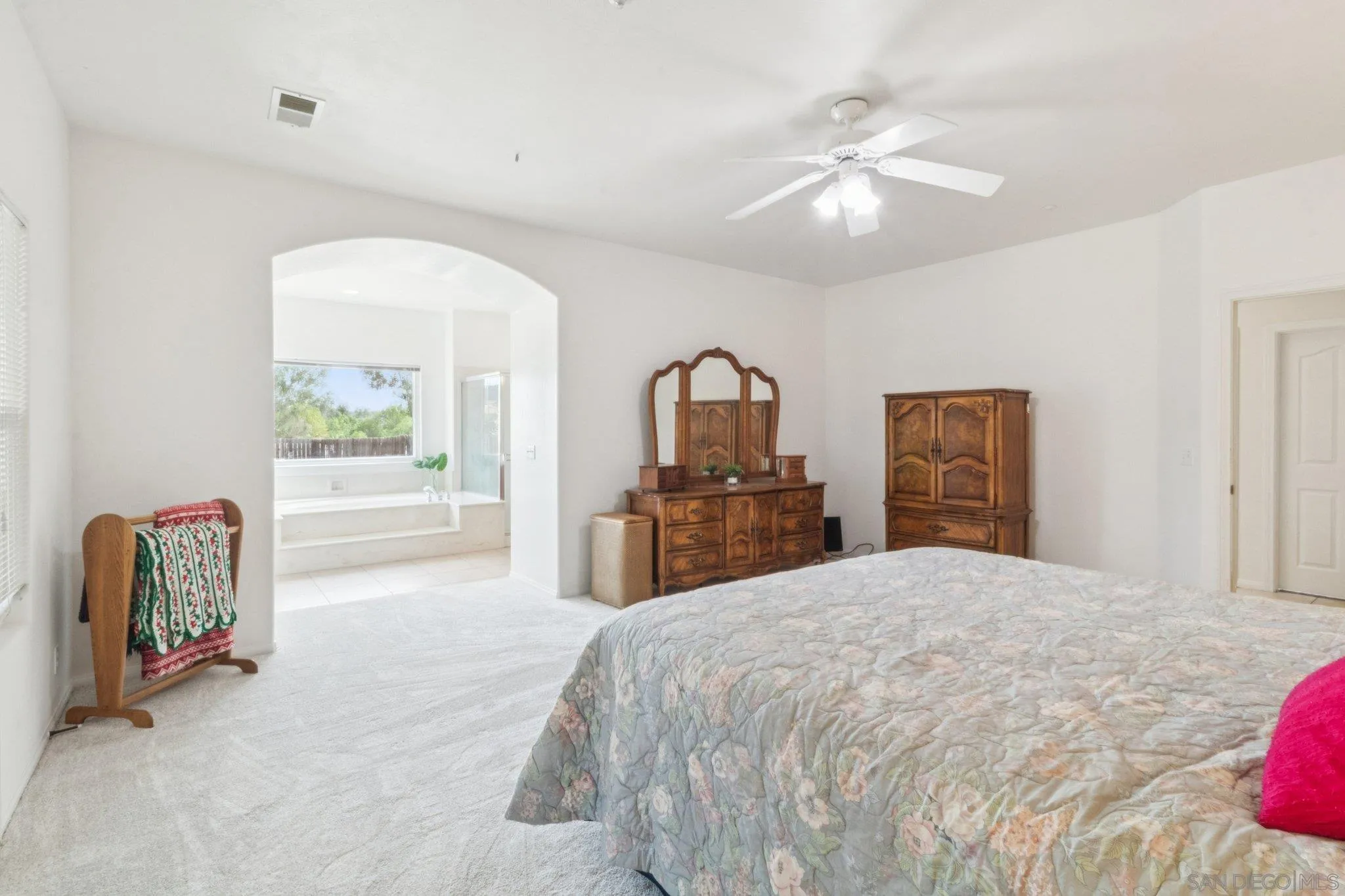 1346 Wilson Road Ramona, CA 92065 - Photo 38 of 71 Master suite, spacious, large bathroom, make it your own retreat at the end of your day. Suite has fresh doors to the back patio.