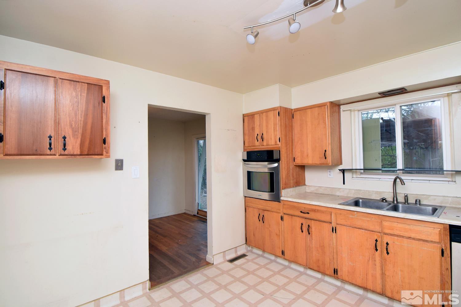 4401 Persimmon Road Reno, NV 89502 - Photo 13 of 40 Photo 13