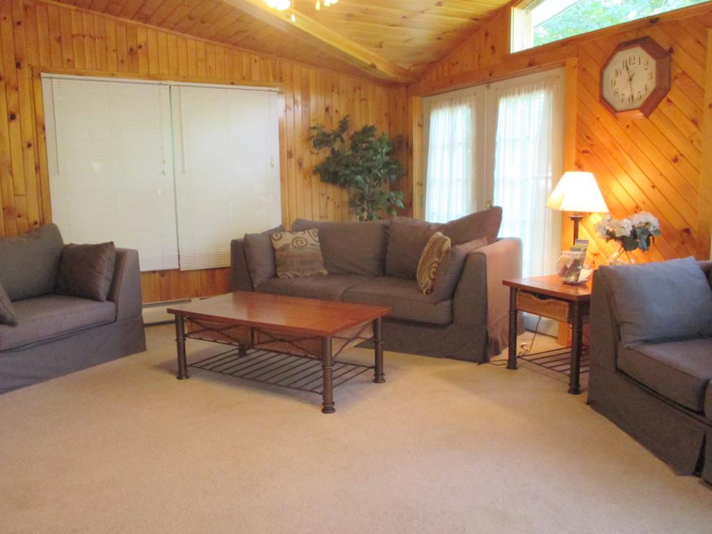73 Strawberry Hill Road Bethlehem, NH 03574 - Photo 7 of 36