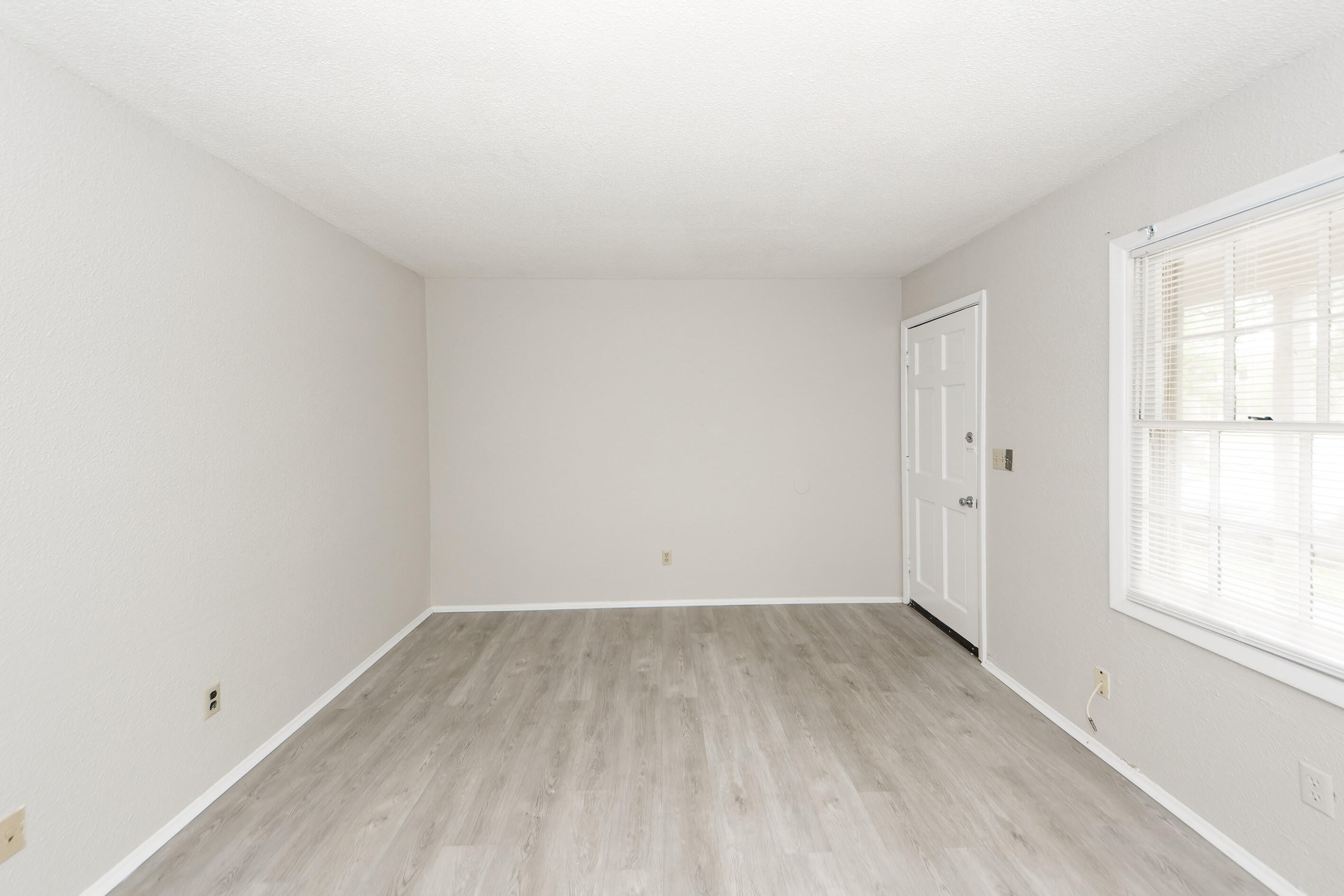 1836 Camp Road, Unit D Charleston, SC 29412 - Photo 7 of 21 04