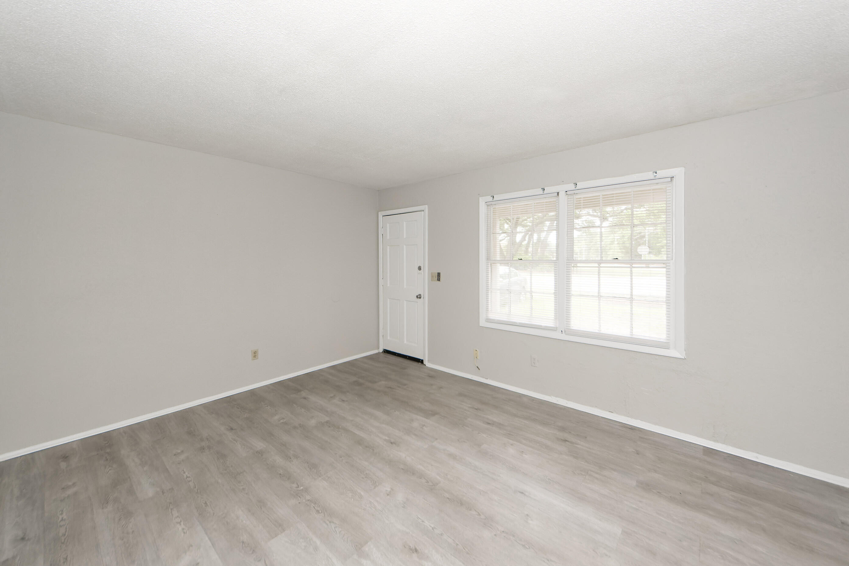 1836 Camp Road, Unit D Charleston, SC 29412 - Photo 8 of 21 05