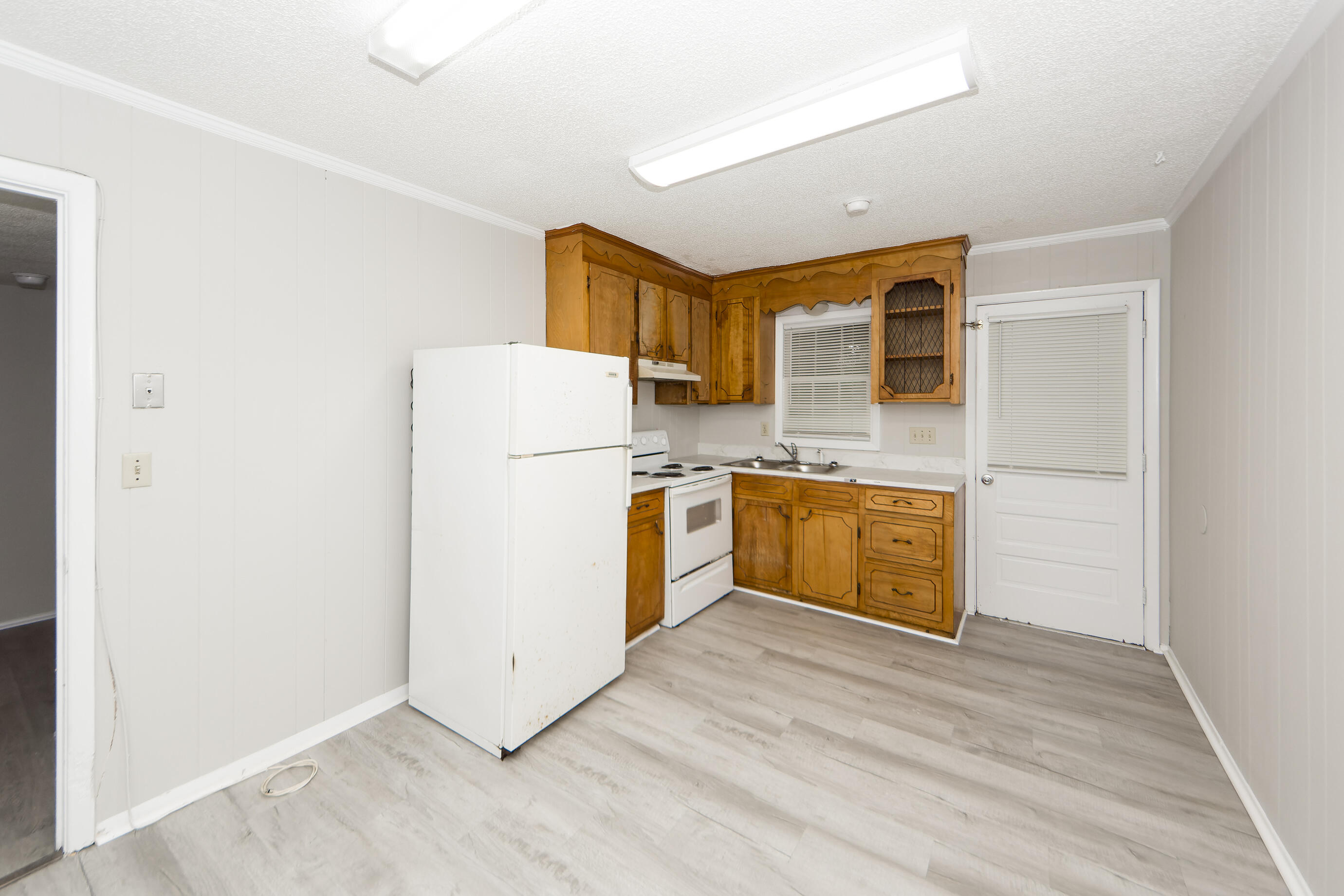 1836 Camp Road, Unit D Charleston, SC 29412 - Photo 9 of 21 06