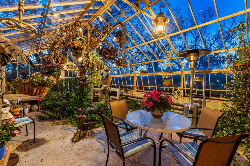 3100 Hamilton Boulevard Wichita Falls, TX 76308 - Photo 36 of 40 a view of a chairs and table in a patio