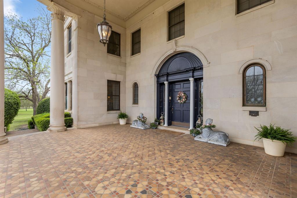 3100 Hamilton Boulevard Wichita Falls, TX 76308 - Photo 6 of 40 a view of a entrance of the house