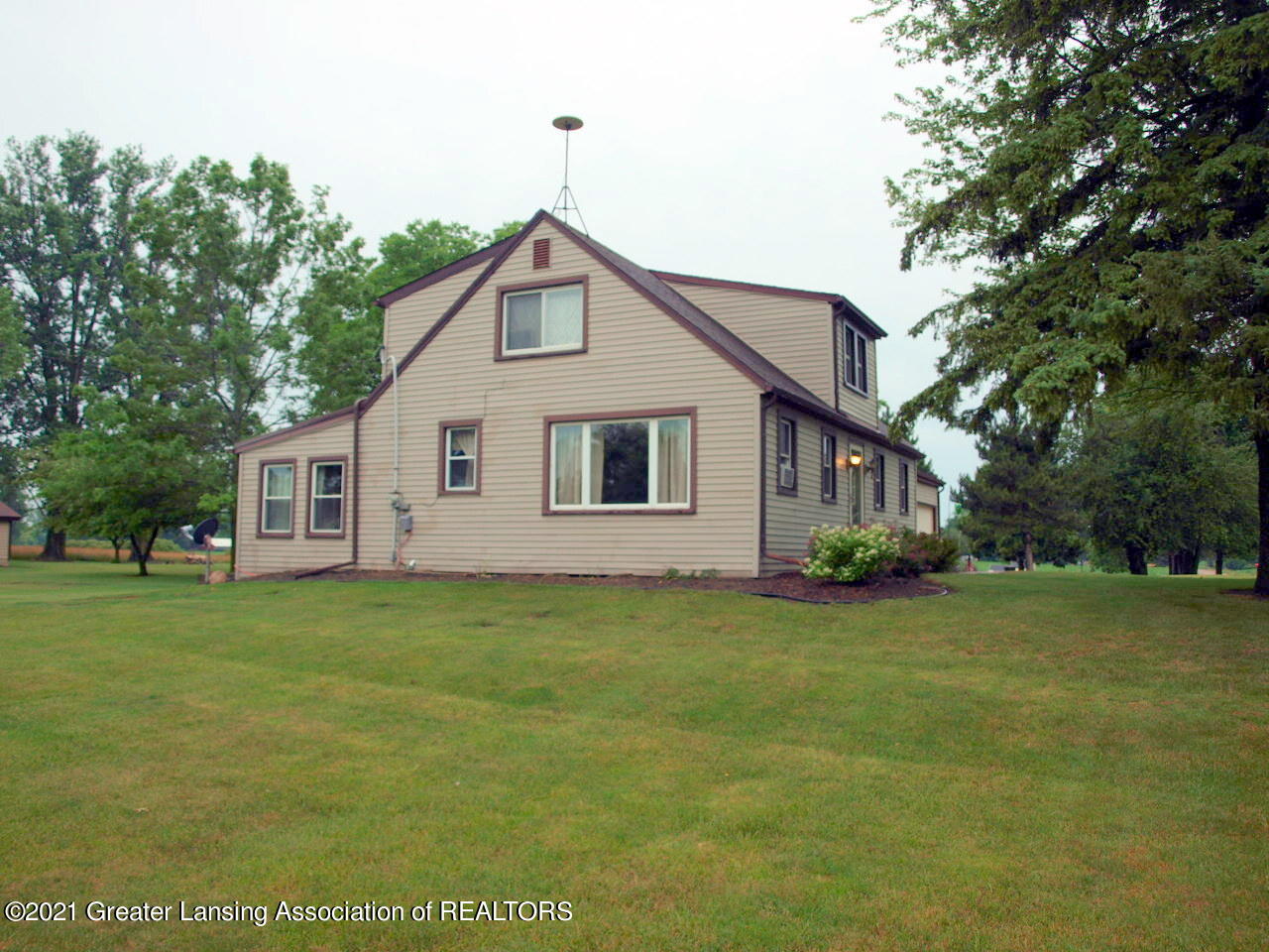 2821 West Centerline Road St. Johns, MI 48879 - Photo 3 of 55 P6246333