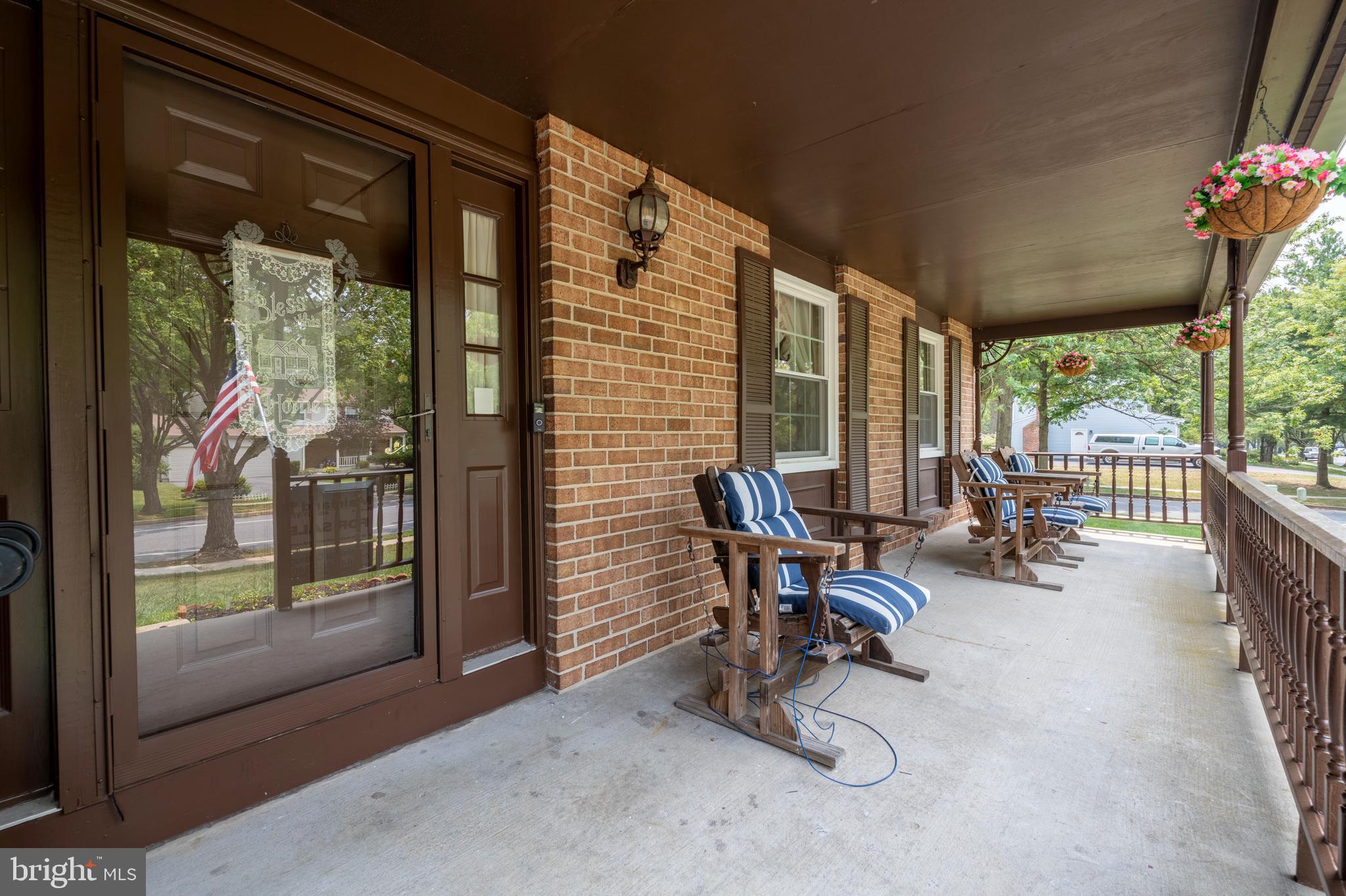 8725 Doves Fly Way Laurel, MD 20723 - Photo 5 of 62